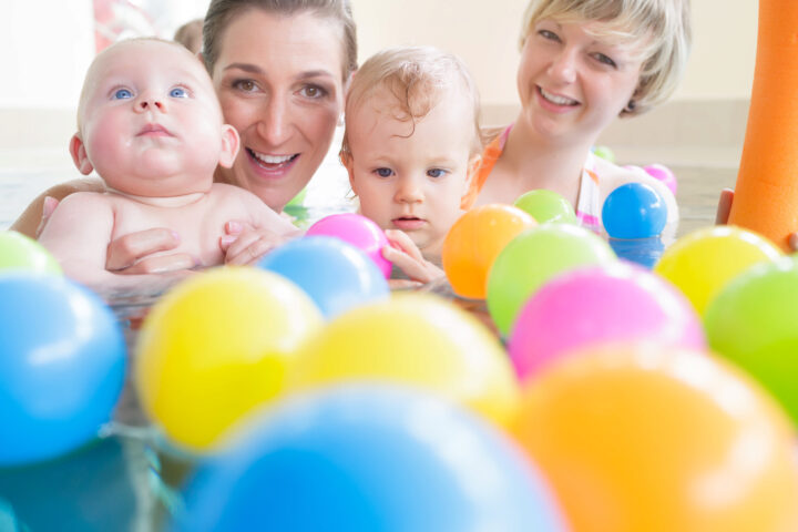 Auch für die ganz Kleinen gibt es Kurse im AquaFun Soest, dass Baby- & Kleinkinderschwimmen.